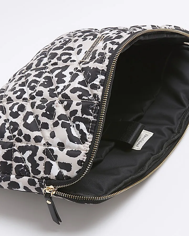 Beige quilted leopard print laptop bag