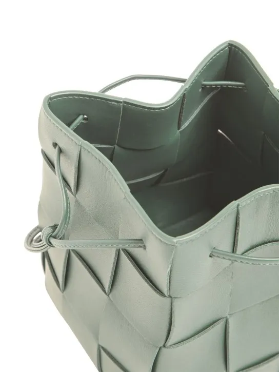 Bottega Veneta   Small Cassette leather bucket bag 