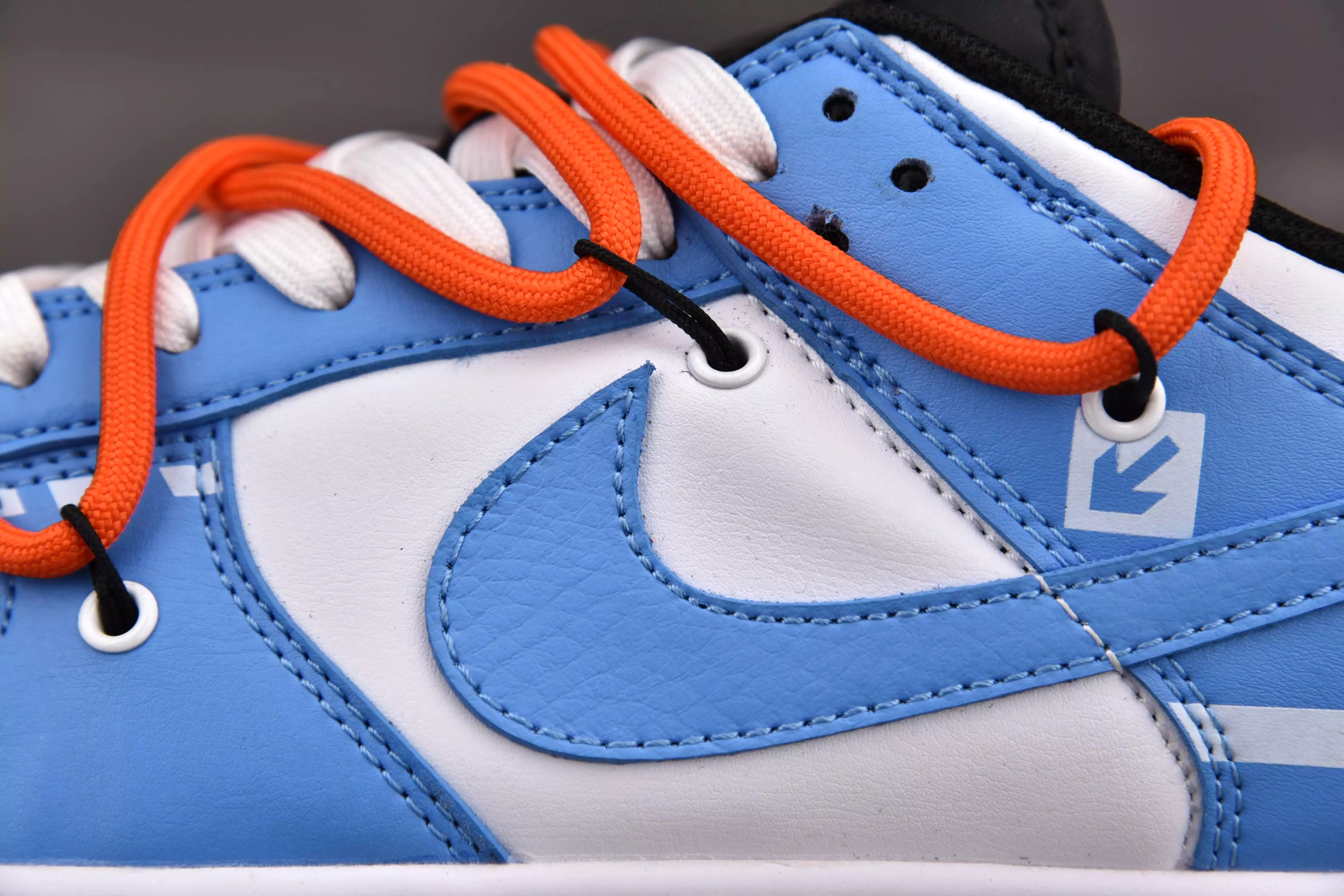 Nike Dunk Low Retro North Carolina Cordon (Custom Sneaker)