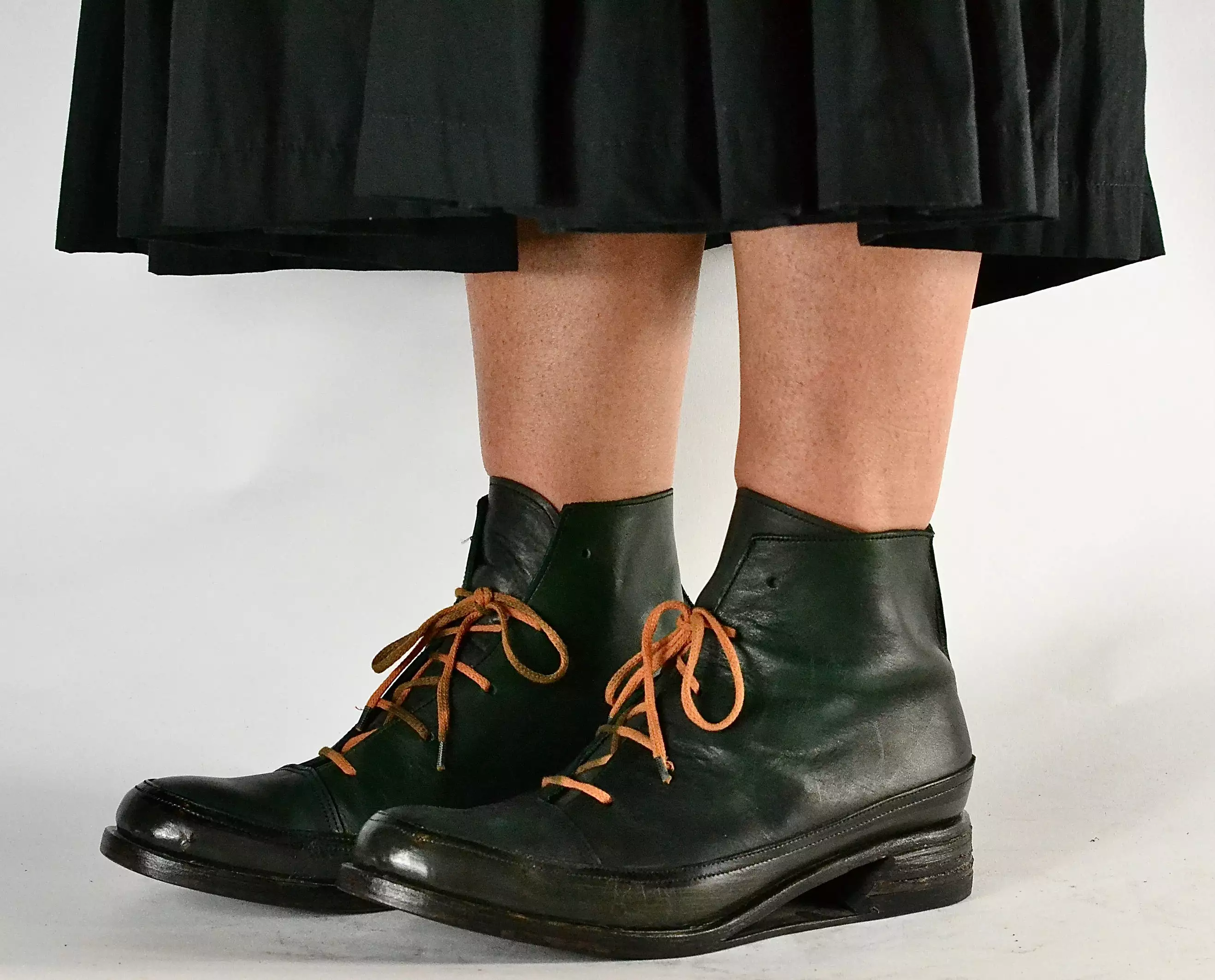 Sneaker boot  |  green black | hollow wedge