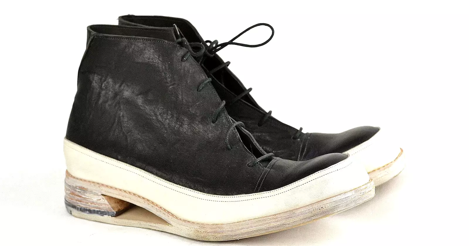 Sneaker boot  |  Hollow wedge